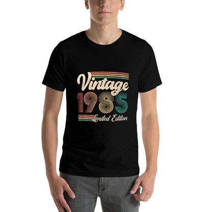 40 Year Old Gifts Born In 1985 Vintage 40th Birthday Retro  Soft T-Shirt