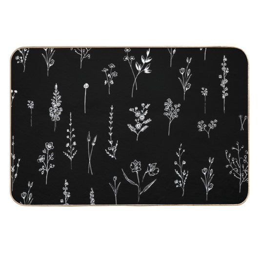 Black Wildflowers Pattern  Fade-Resistant Bath Mat