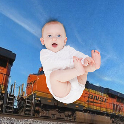 BNSF #7205 GE ES44DC Locomotive in 6K Compact Throw Blanket