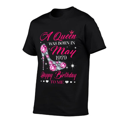 Queens Are Born in May 1979 T 40th Birthday  Trendy Pattern T-Shirt
