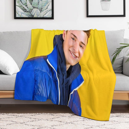 Noah Schnapp Blue Jacket Machine-washable Throw Blanket