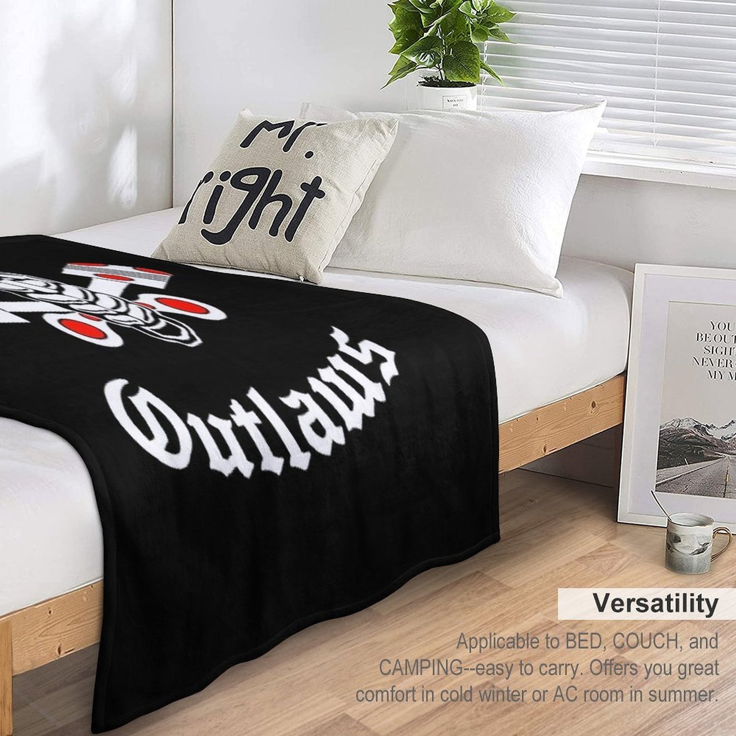 Outlaw Mc Support Gift Halloween Day, Thanksgiving, Christmas Day Classic Essential Versatility Throw Blanket