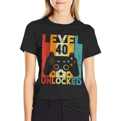 Level 40 Unlocked Gaming Controller 40th Birthday Men Women  Rolled Sleeves T-Shirt