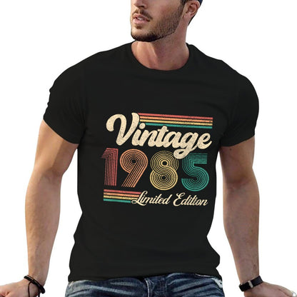 40 Year Old Gifts Born In 1985 Vintage 40th Birthday Retro  Soft T-Shirt