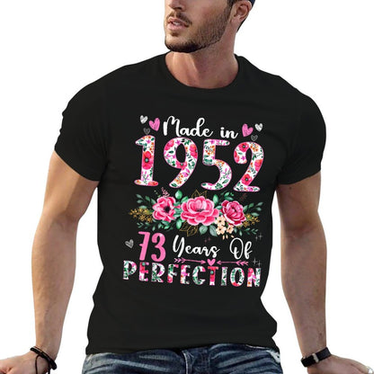 73 Year Old Made In 1952 Floral 73th Birthday Women  Quick-drying T-Shirt