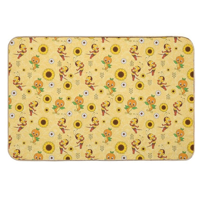 Spike The Bee And Orange Bird  Rapid-Drying Bath Mat