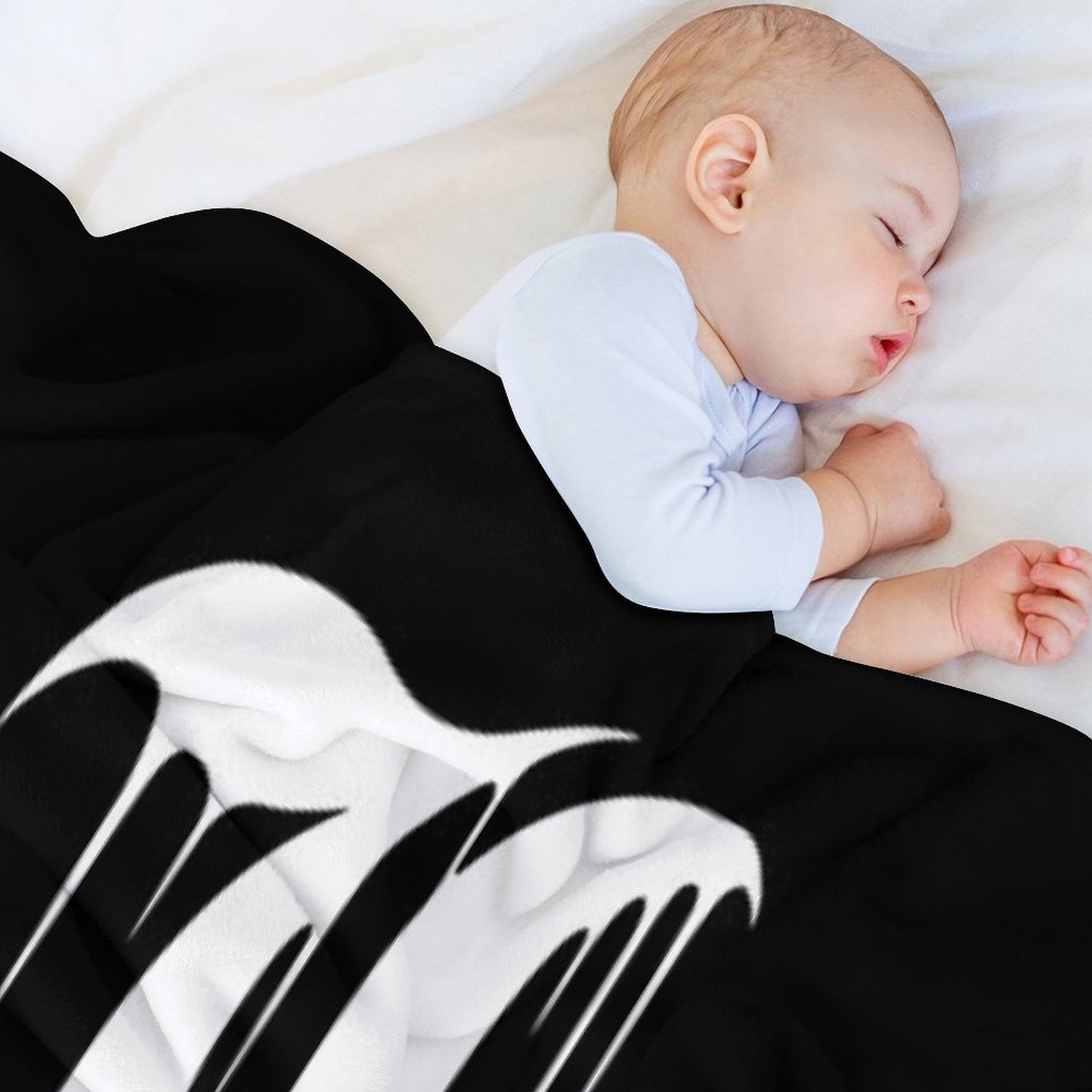 L Logo Travel-friendly Throw Blanket