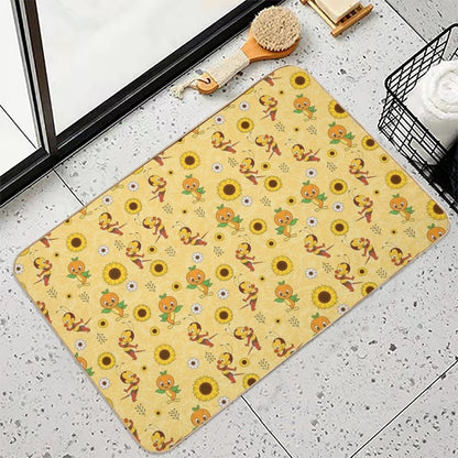 Spike The Bee And Orange Bird  Rapid-Drying Bath Mat